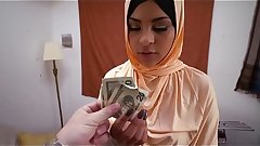 Virgin Arabic babe sex for a hotel room
