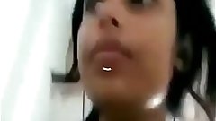 Desi Girl showing her beautiful boobs HD
