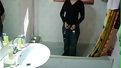 Hot indian Teen Sister Meenal Sood In Shower - Desi Fuck